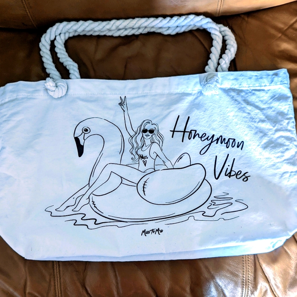 Just Married Sun hat and Honeymoon Vibes Bag From Miss to Mrs.